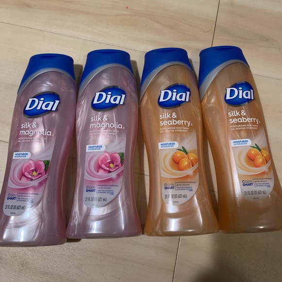 Dial body wash silk magnolia 🌸 silk seaberry 🍊 21 fl 🧼
